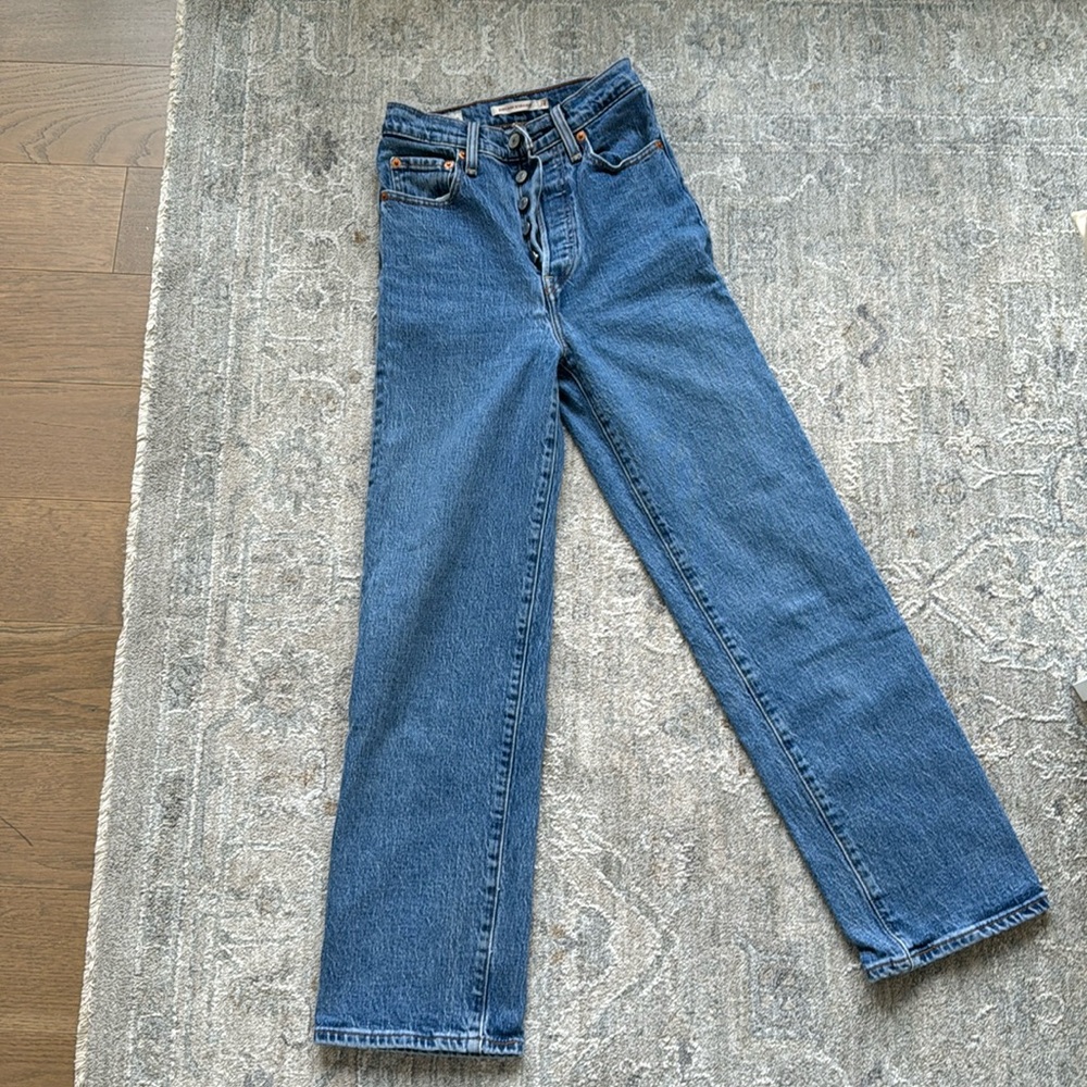 Levi ribcage jeans